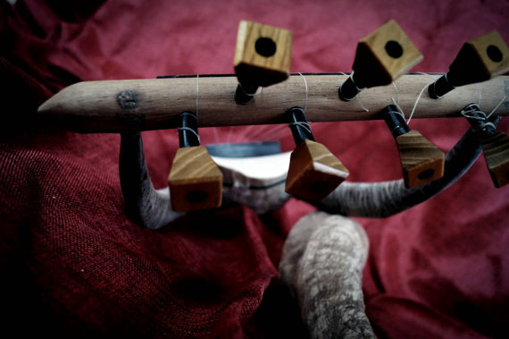 La lira de Pan (tipo Kylix) – Antigua Lira Griega de 7 cuerdas –¡Tamaño compacto! – Instrumento musical artesanal de la mejor calida es.luthieros.com