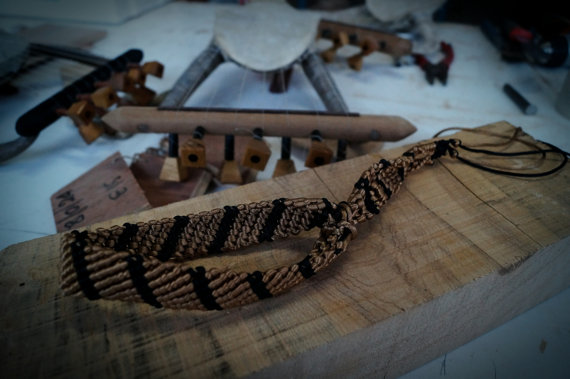 Correa de mano (Telamón) – Hecho a mano – Artefactos artesanales de la mejor calidad, es.luthieros.com