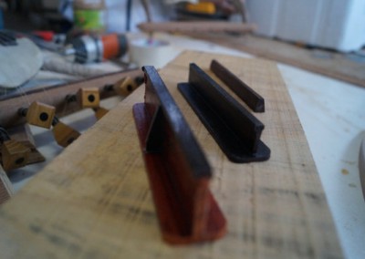 Pack de 3 puentes de madera –Puentes auténticos para instrumentos antiguos de cuerda –Artefactos artesanales de la mejor calidad, es.luthieros.com